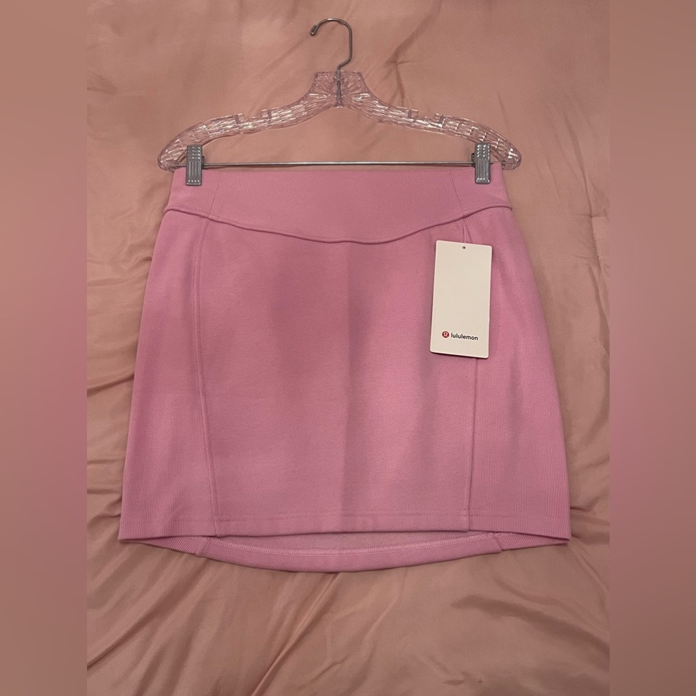 NWT NEW LULULEMON SCUBA SKIRT VITAPINK